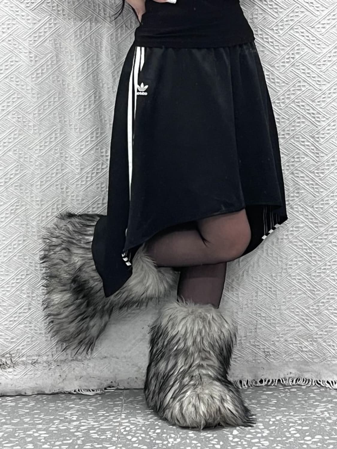 아디다스 스포티 키치 새틴 언발 삼선 플레어 롱스커트 S C10316 상품이미지2