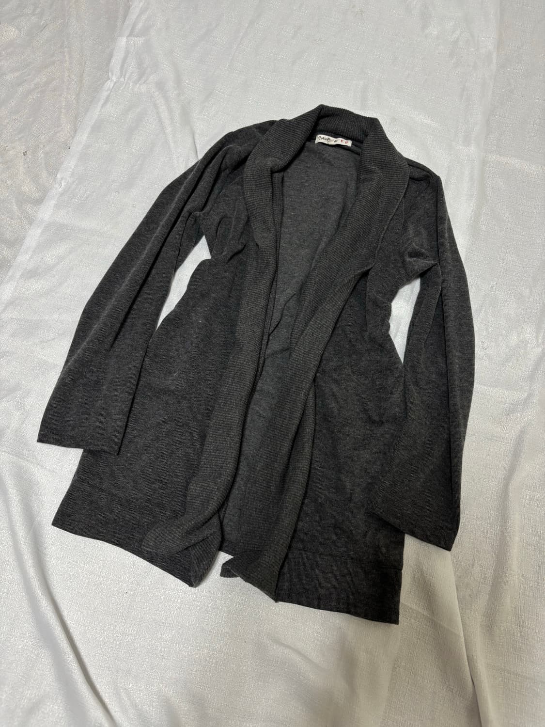 “Cutie Blonde” V-Kei Mood Grey Cardigan 상품이미지1