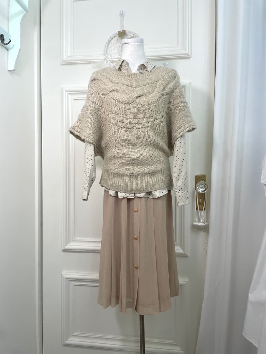 beige button point chiffon basic skirt 상품이미지6