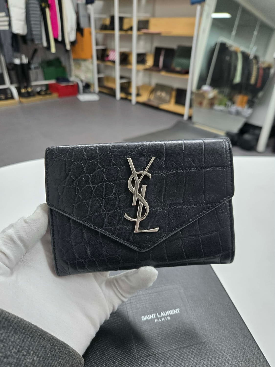 [A급컨디션]입생로랑 크로커다일 엔벨로프 반지갑 상품이미지1