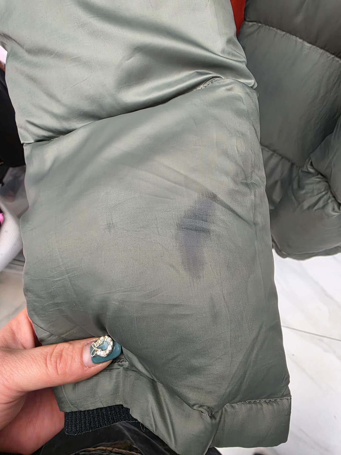 오니츠카타이거 x 안드레아 폼필리오 패딩 L 상품이미지6