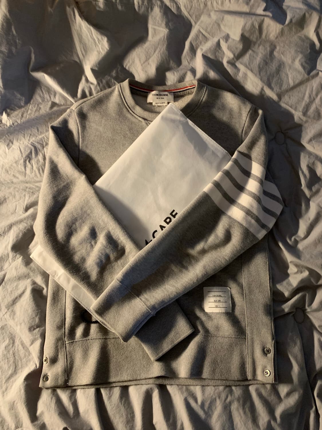 톰브라운 맨투맨2 상품이미지1