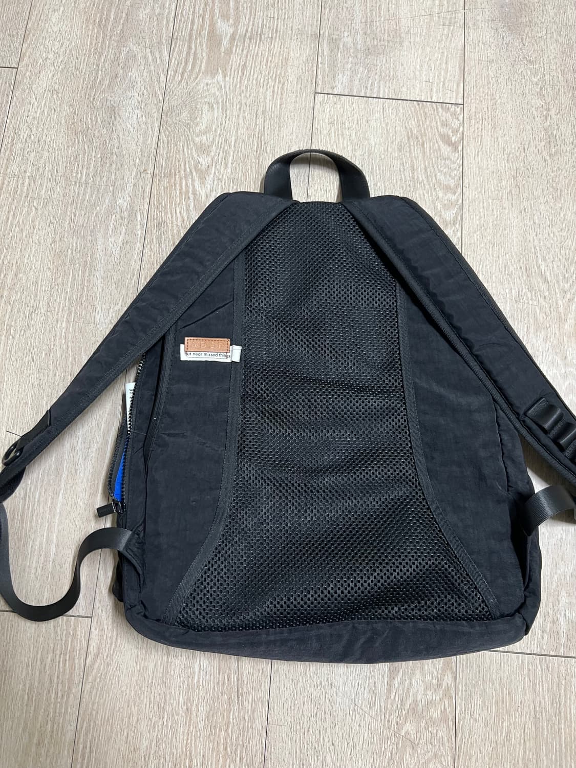 아더에러 블랙 나일론 백팩 상품이미지3