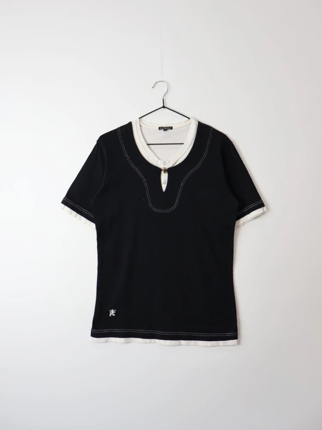 R.Newbold Contrast Henley T Shirt 상품이미지5