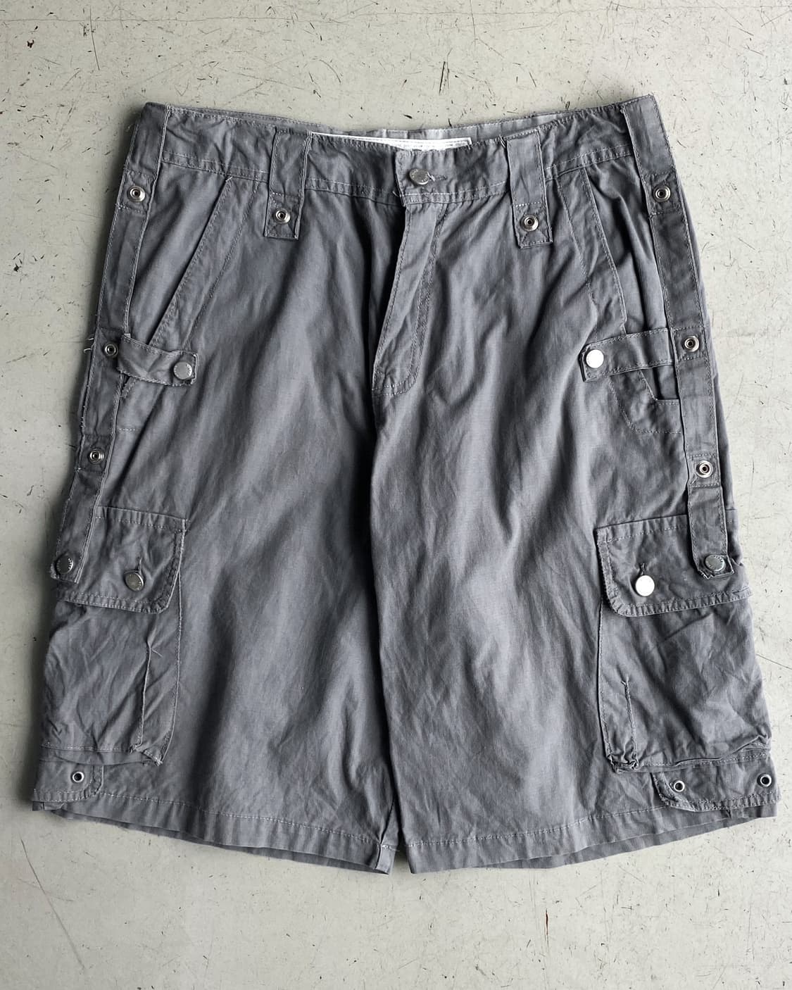 스페이스 그레이 포켓 카고 쇼츠 상품이미지3
