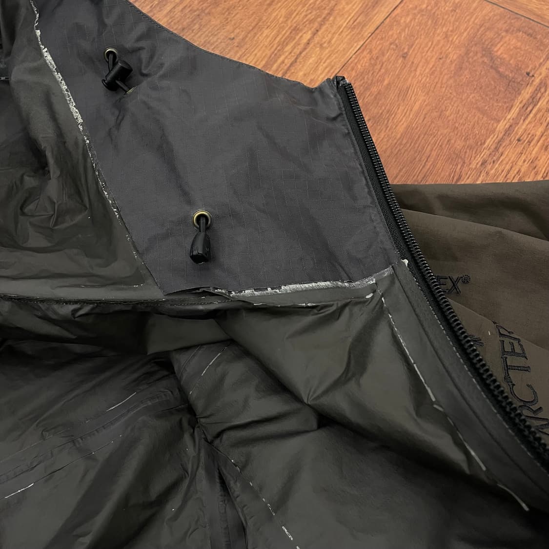 아크테릭스 고어텍스 자켓 상품이미지5