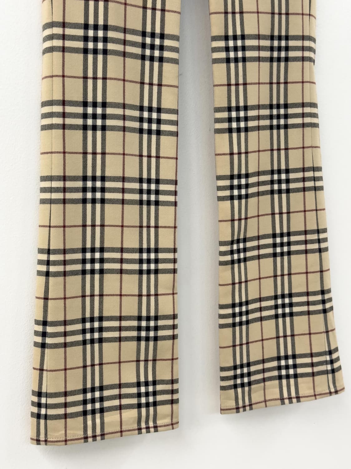 버버리 로우라이즈 플레어 팬츠 상품이미지3