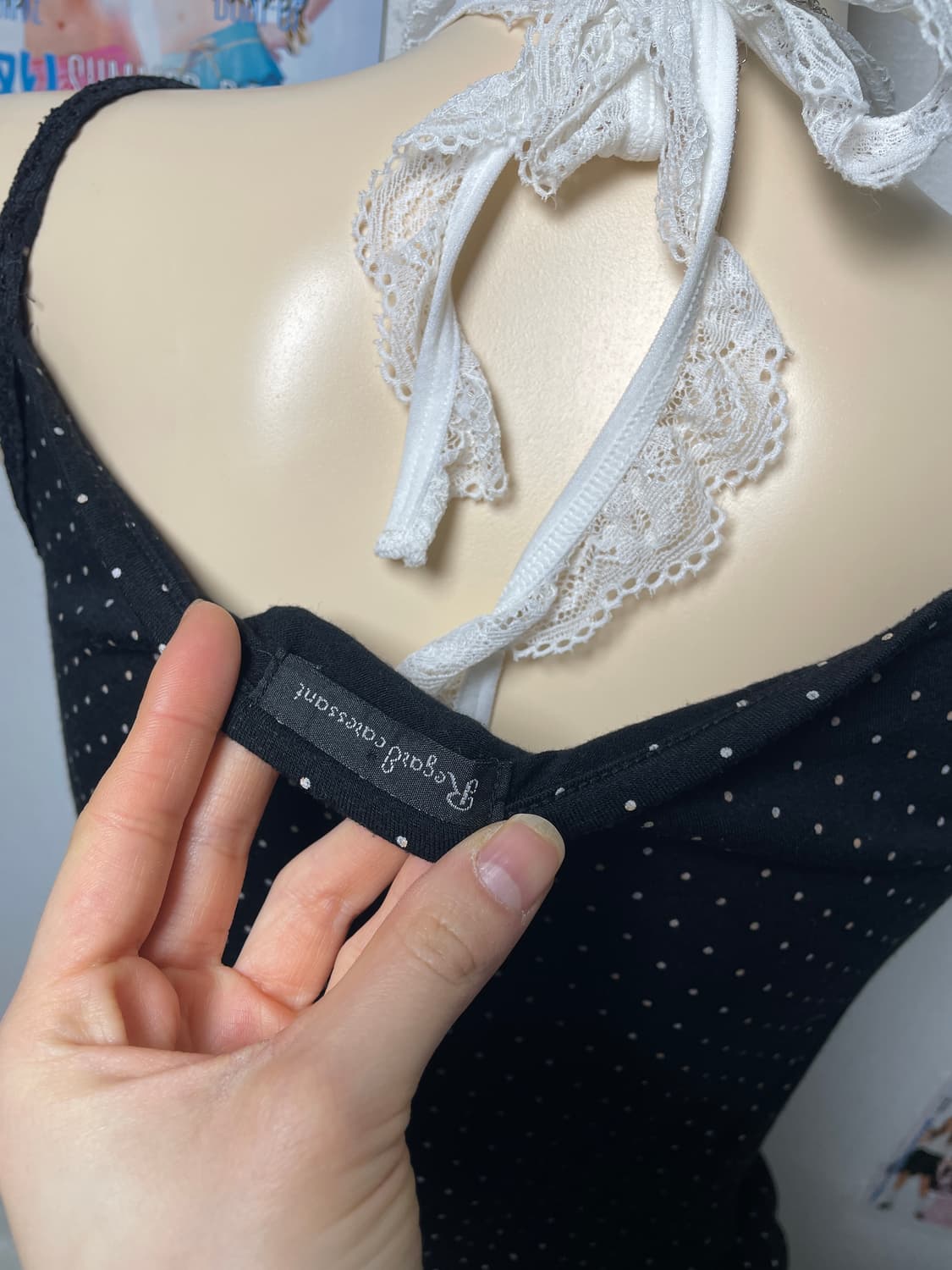 브랙 도트 프릴 나시 슬리브리스 상품이미지3