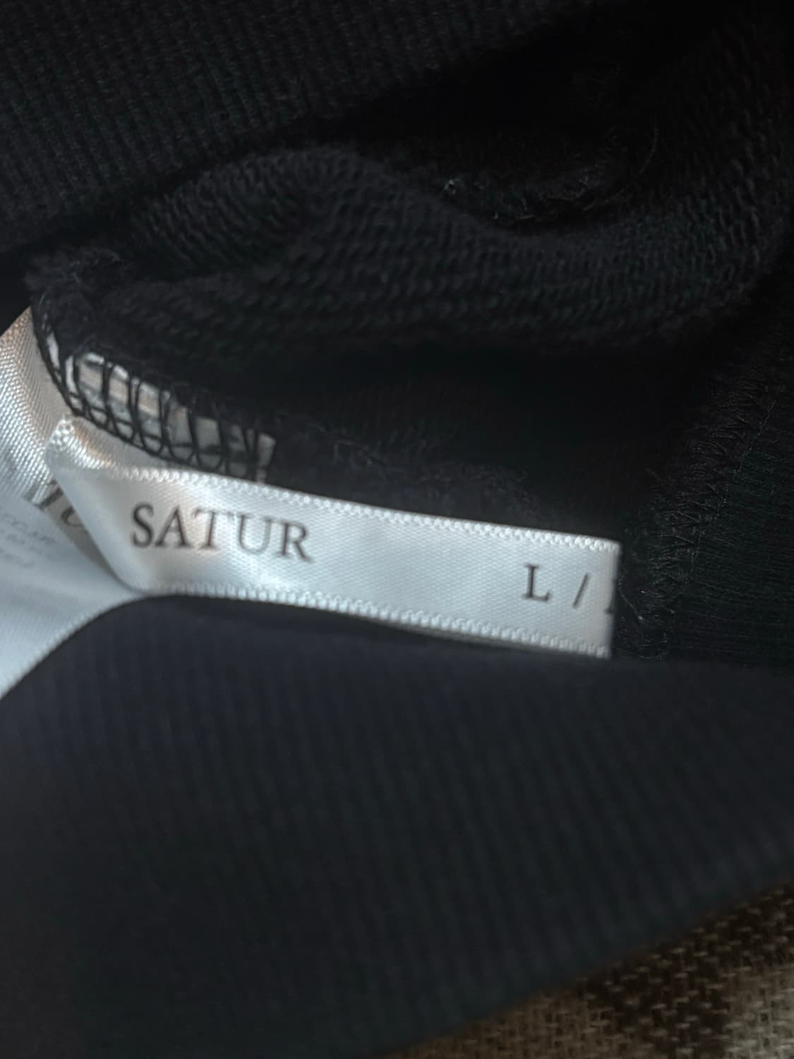 세터 리벳 아플리케 포켓 로고 후드 상품이미지5