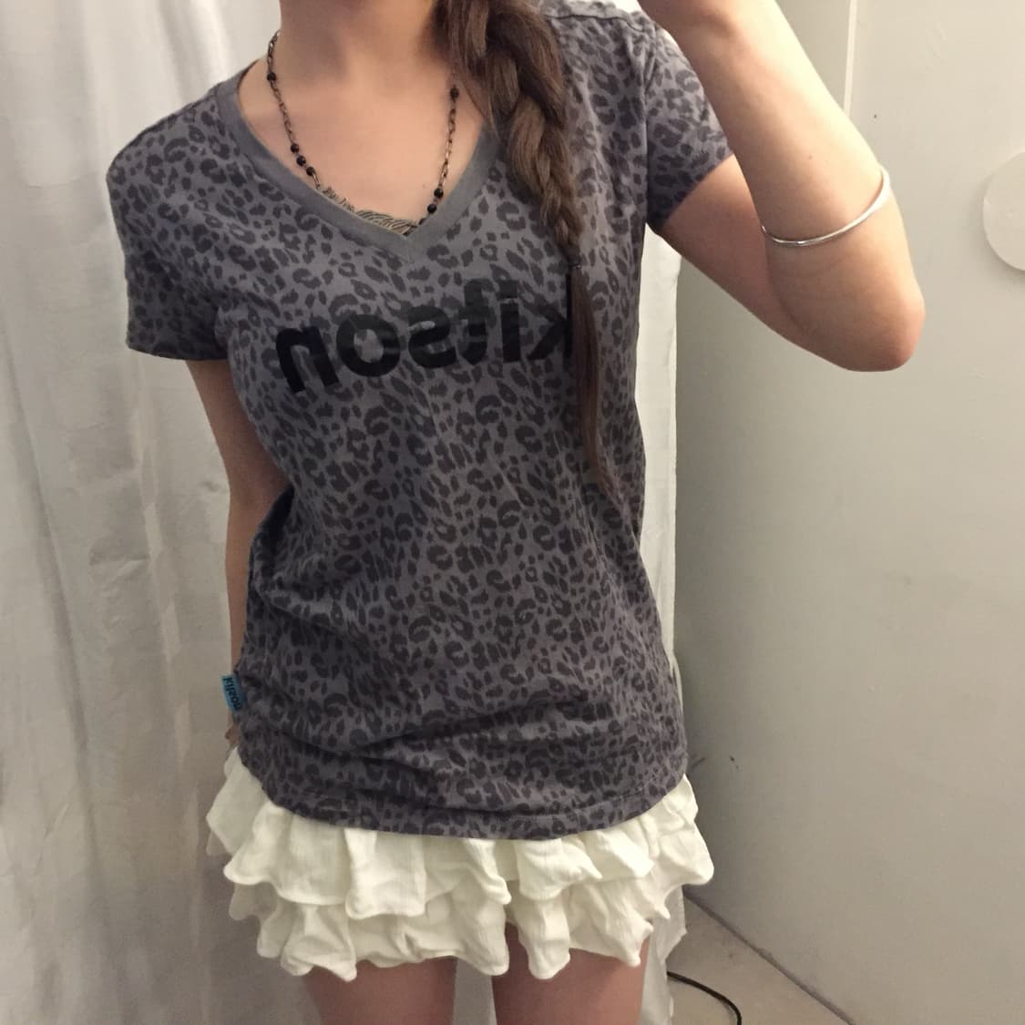 Kitson Uniqlo 킷슨 유니클로 갸루 레오파드 브이넥 반팔티 상품이미지1