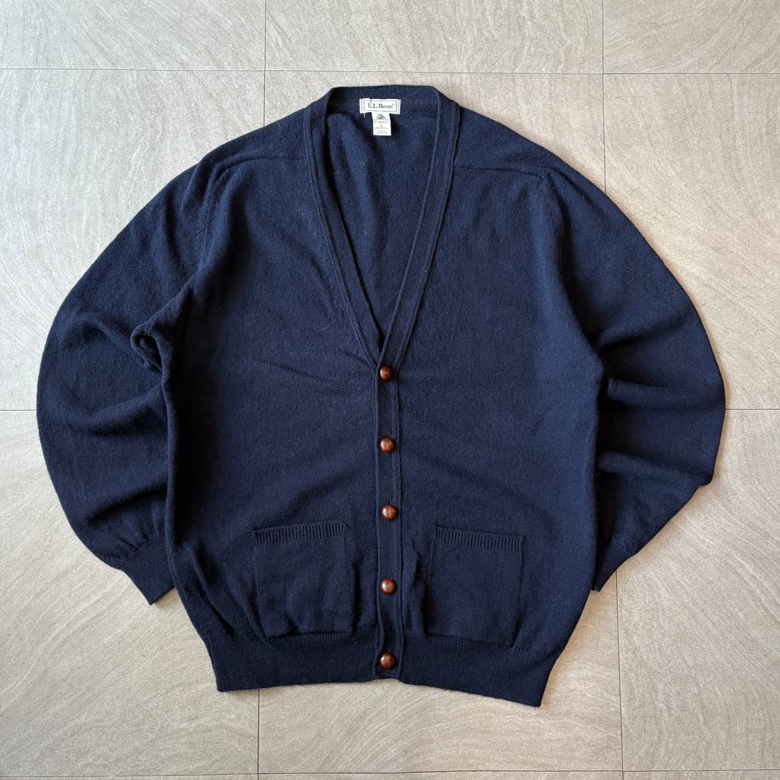 L.L.bean 엘엘빈 스코틀랜드 생산 램스울 네이비 가디건 상품이미지1