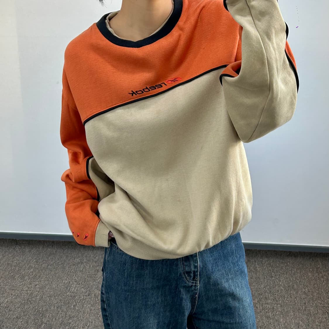 Reebok 리복 오렌지 베이지 배색 기모 맨투맨  상품이미지2