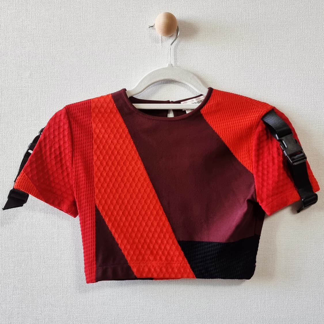 알렉산더 맥퀸 니티드 크롭탑 (44-날씬55) 1회착/새상품 수준 상품이미지1