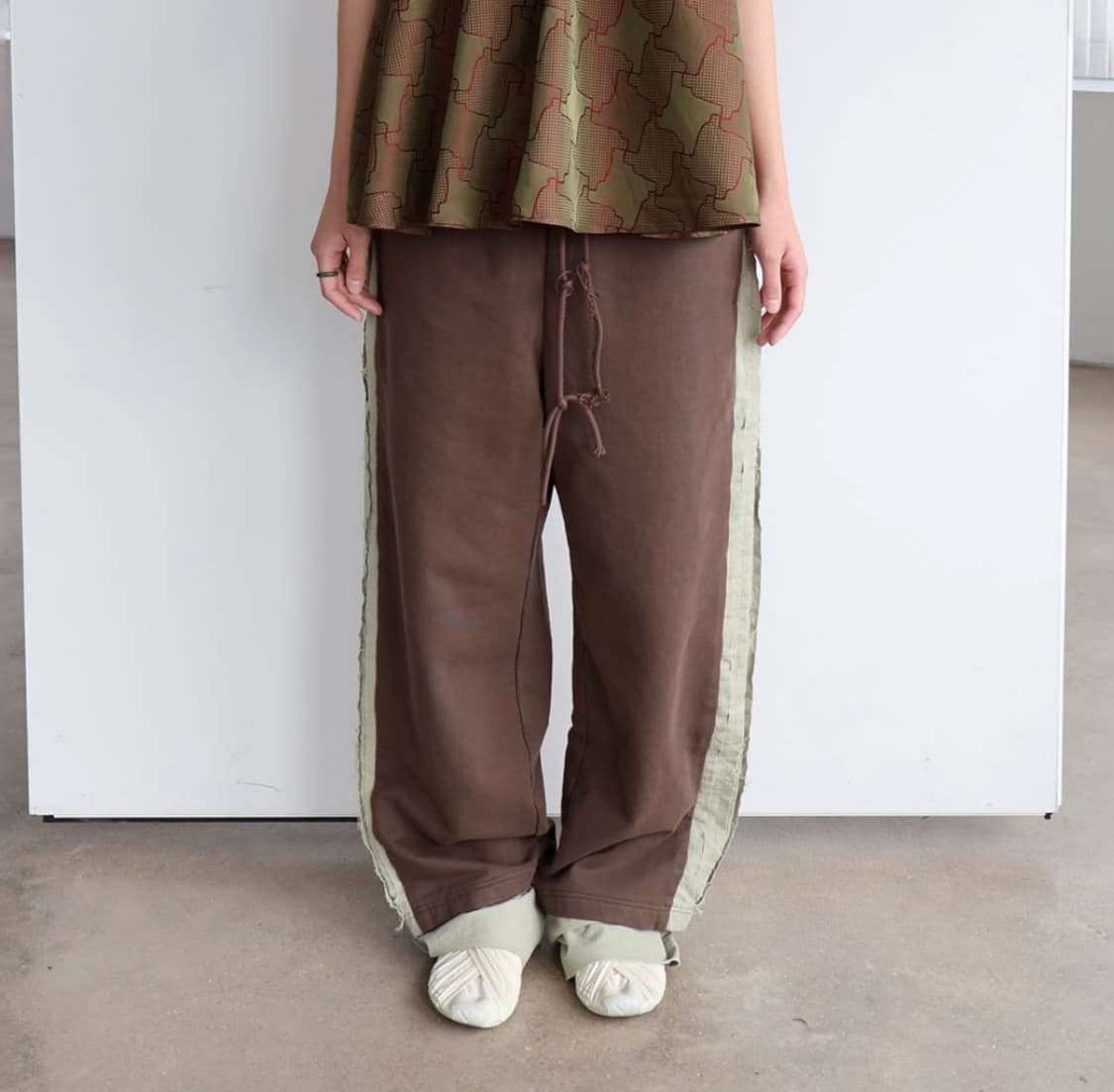 공테잎 스웻팬츠 상품이미지1