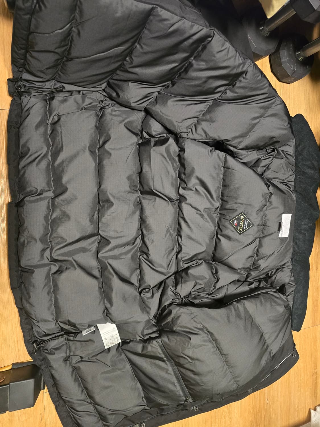 나나미카 고어텍스 다운자켓 25fw 블랙 L 상품이미지2