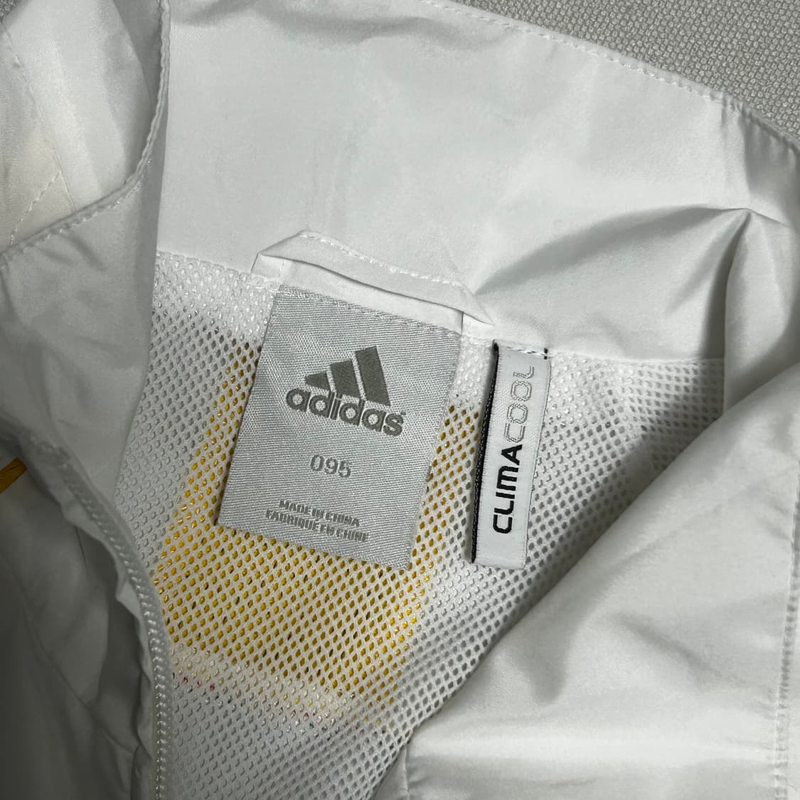 95 아디다스 유벤투스 화이트 바람막이  상품이미지4