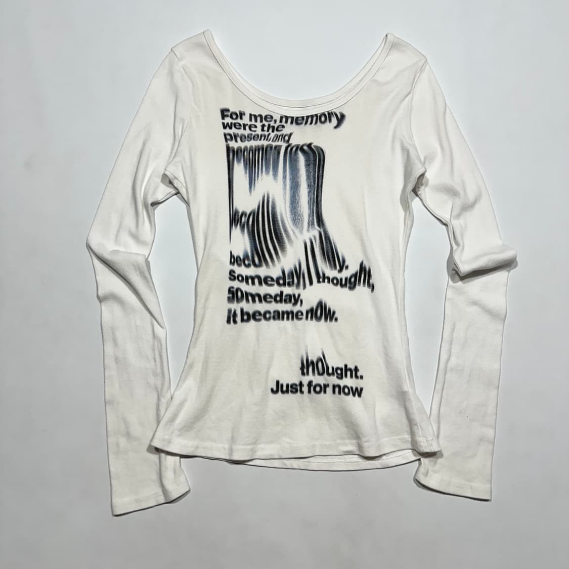 나체 플로우 슬림핏 롱슬리브 아이보리 상품이미지1