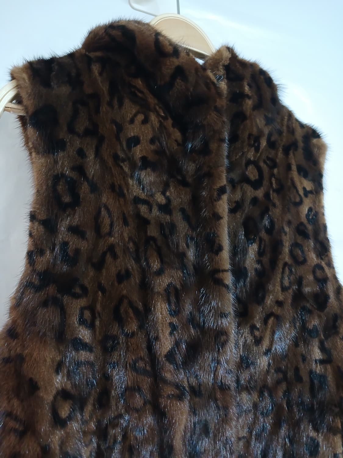 (새상품급,S,90)호피무늬 밍크 후드 숏베스트 조끼 상품이미지3