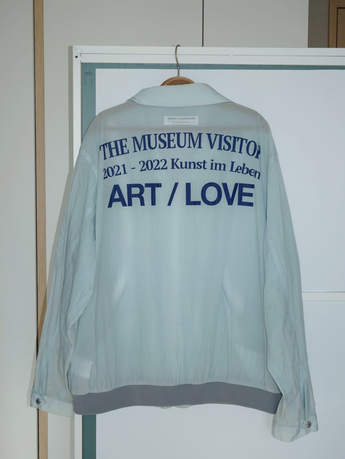 더뮤지엄비지터 바람막이 상품이미지2