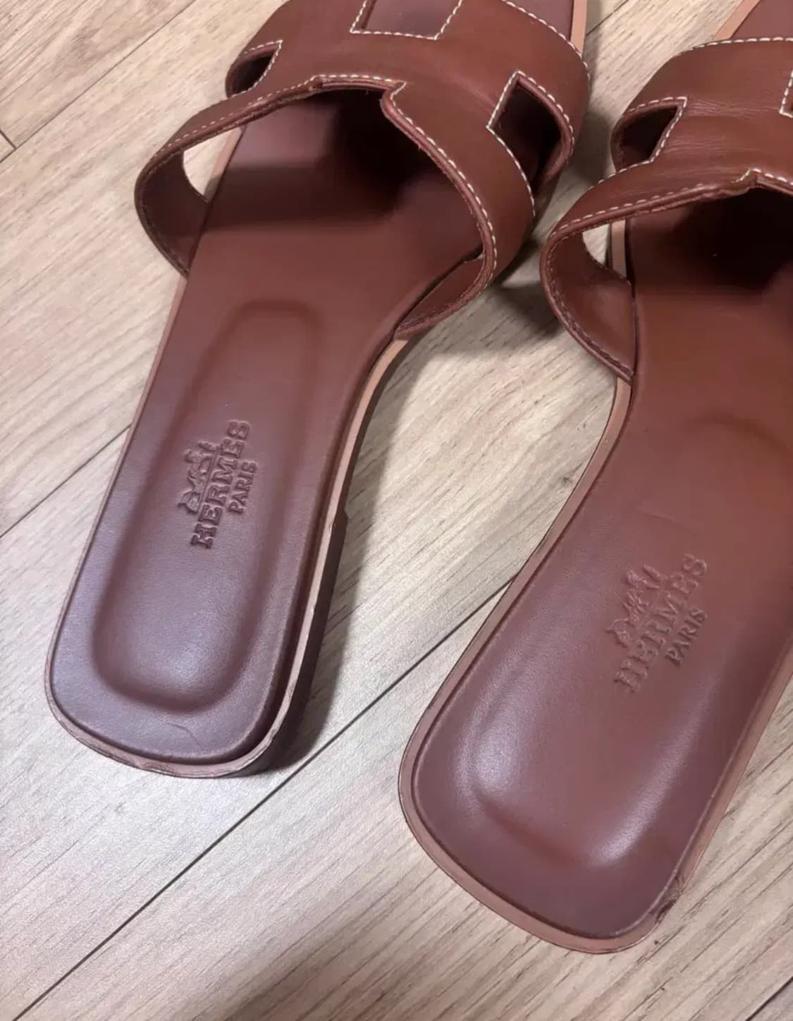 에르메스 오란 슬리퍼 골드 35.5(225) 상품이미지5