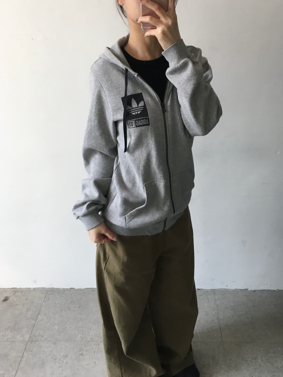 아디다스 백프린팅 후드집업 상품이미지2