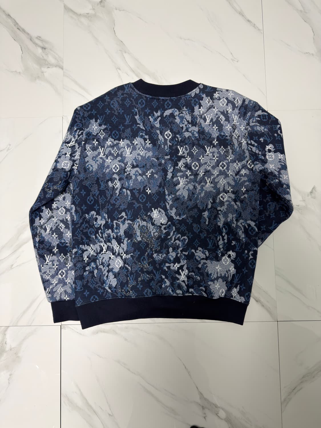 루이비통 테피스트리 모노그램 맨투맨 M 상품이미지3