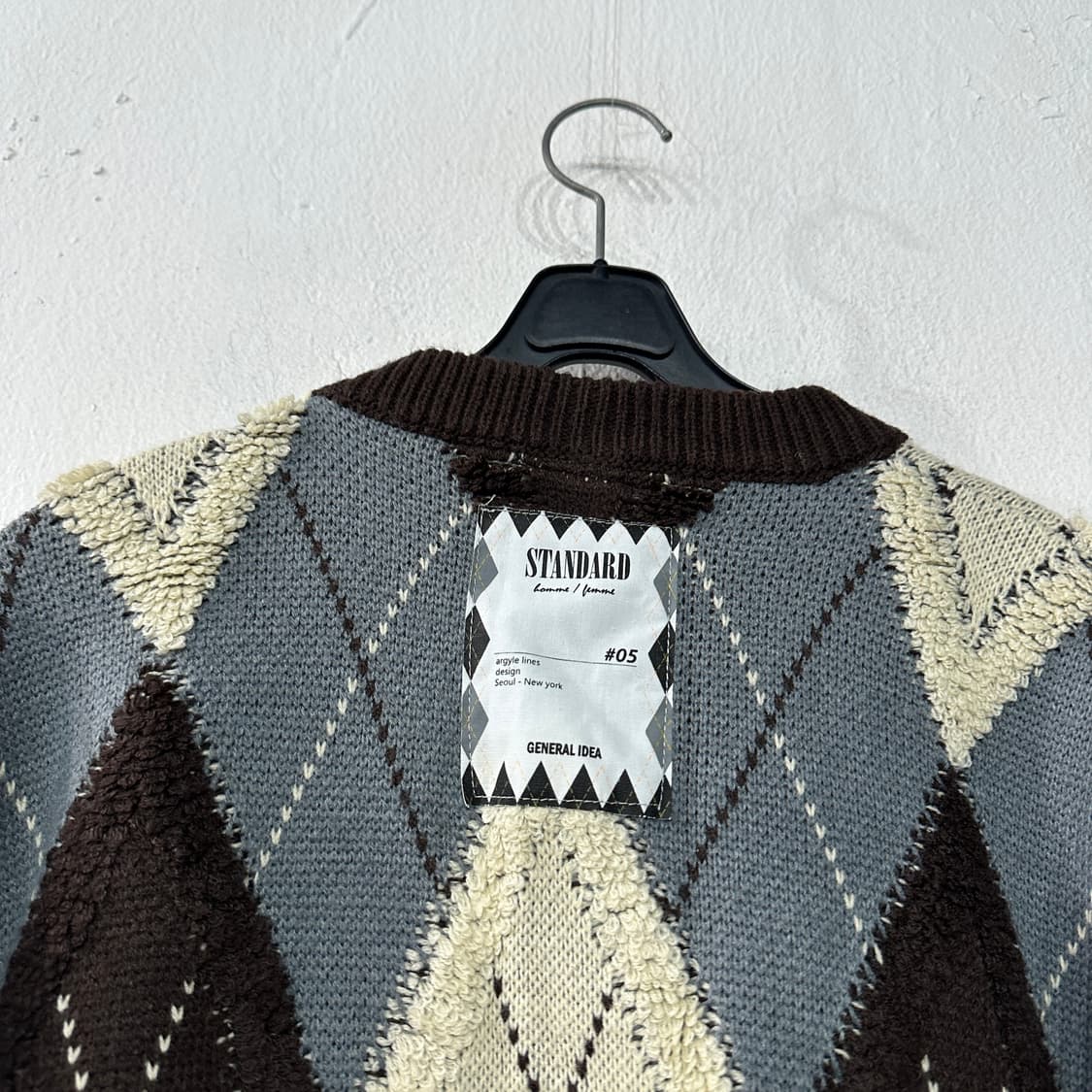 제네럴아이디어 스탠다드 아가일 오버핏 니트 상품이미지3