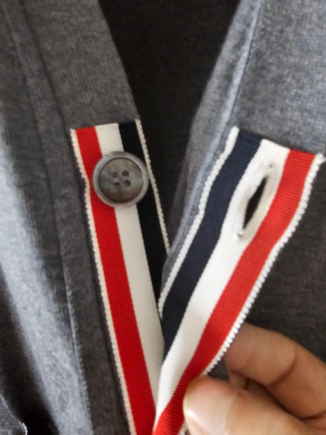 톰브라운 시그니처 메리노울 가디건(3/정품) 상품이미지5