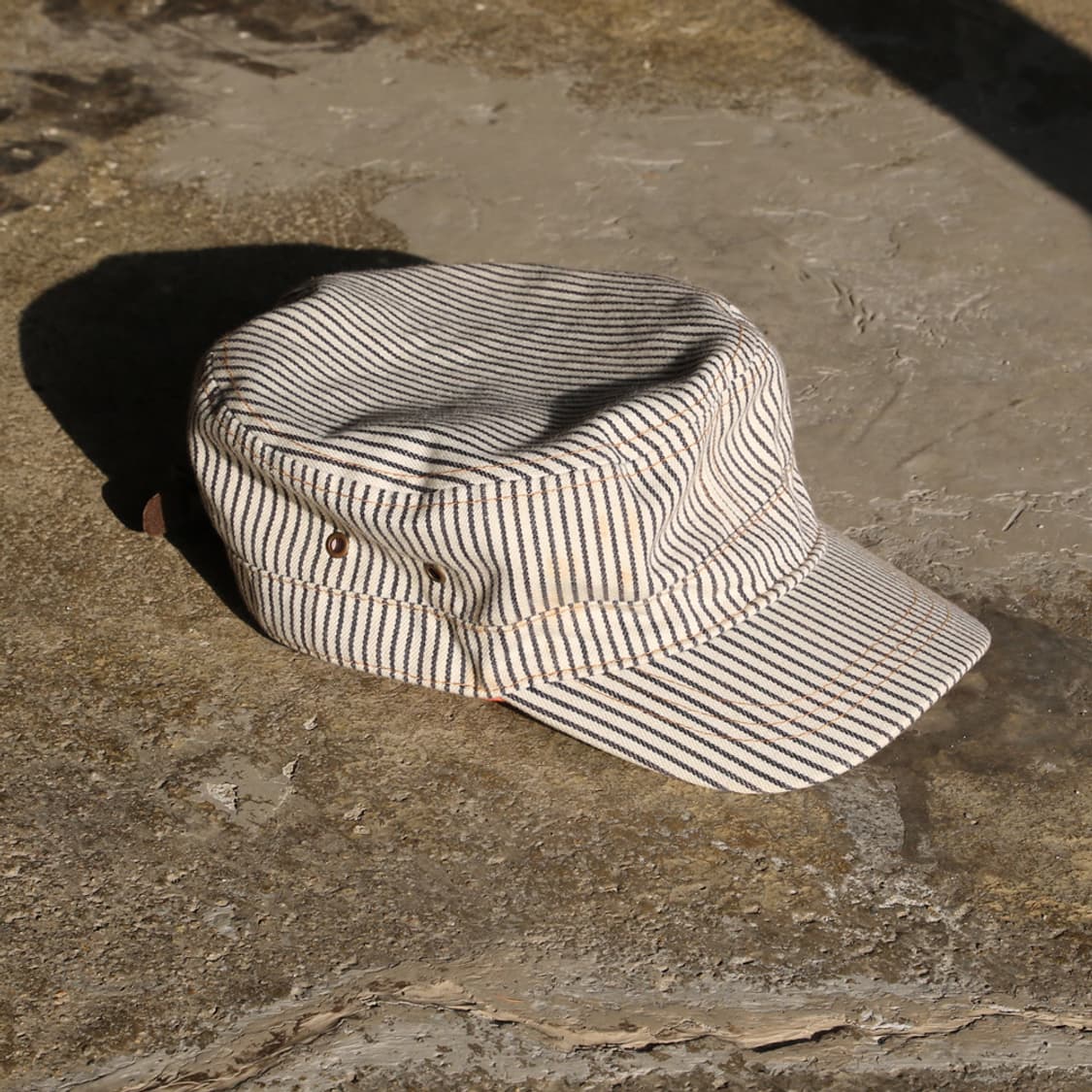 (착용컷) BEAMS 히코리 밀리터리 캡 (58cm) 상품이미지1