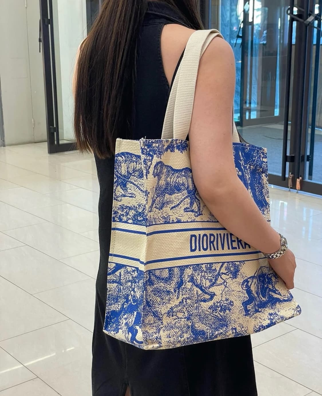 디올 리비에라 에코백 라탄 블루 상품이미지5