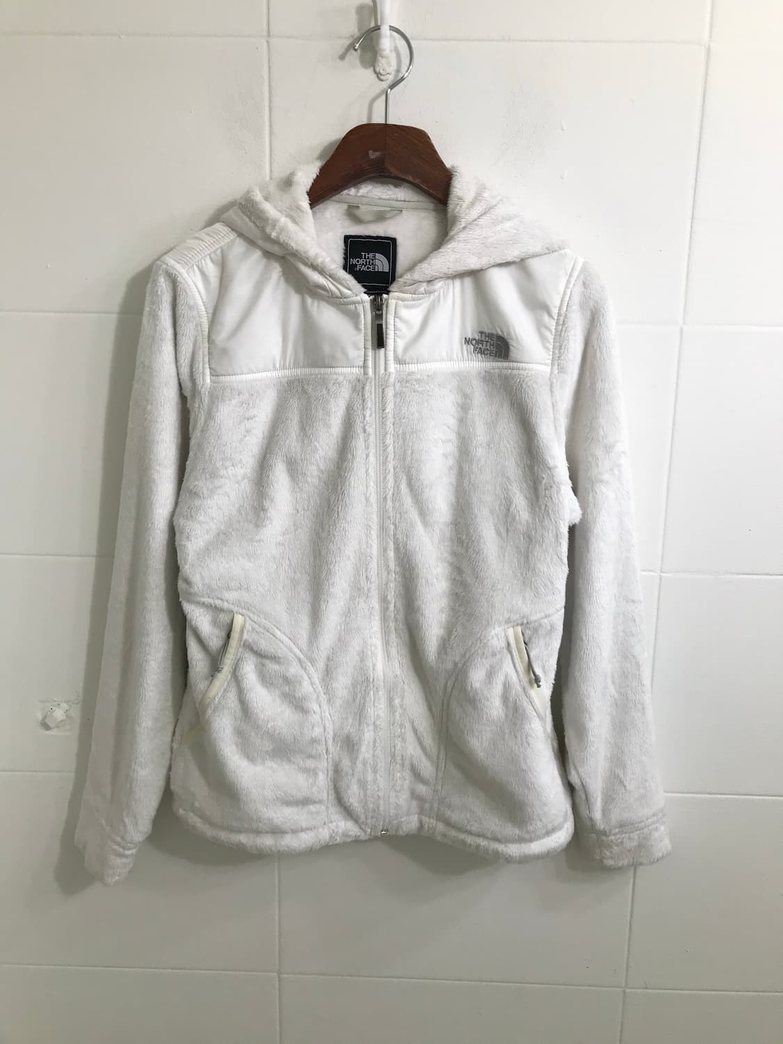 노스페이스 화이트 후리스 후드집업 자켓 상품이미지3