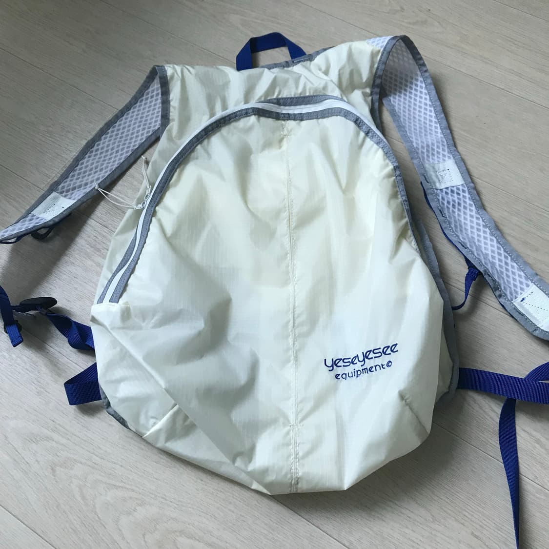 yesseyesee 경량백팩  상품이미지1