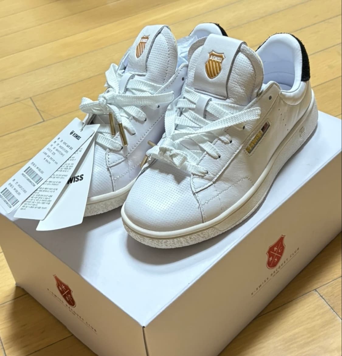 K-SWISS 화이트 스니커즈 225 새상품 상품이미지1