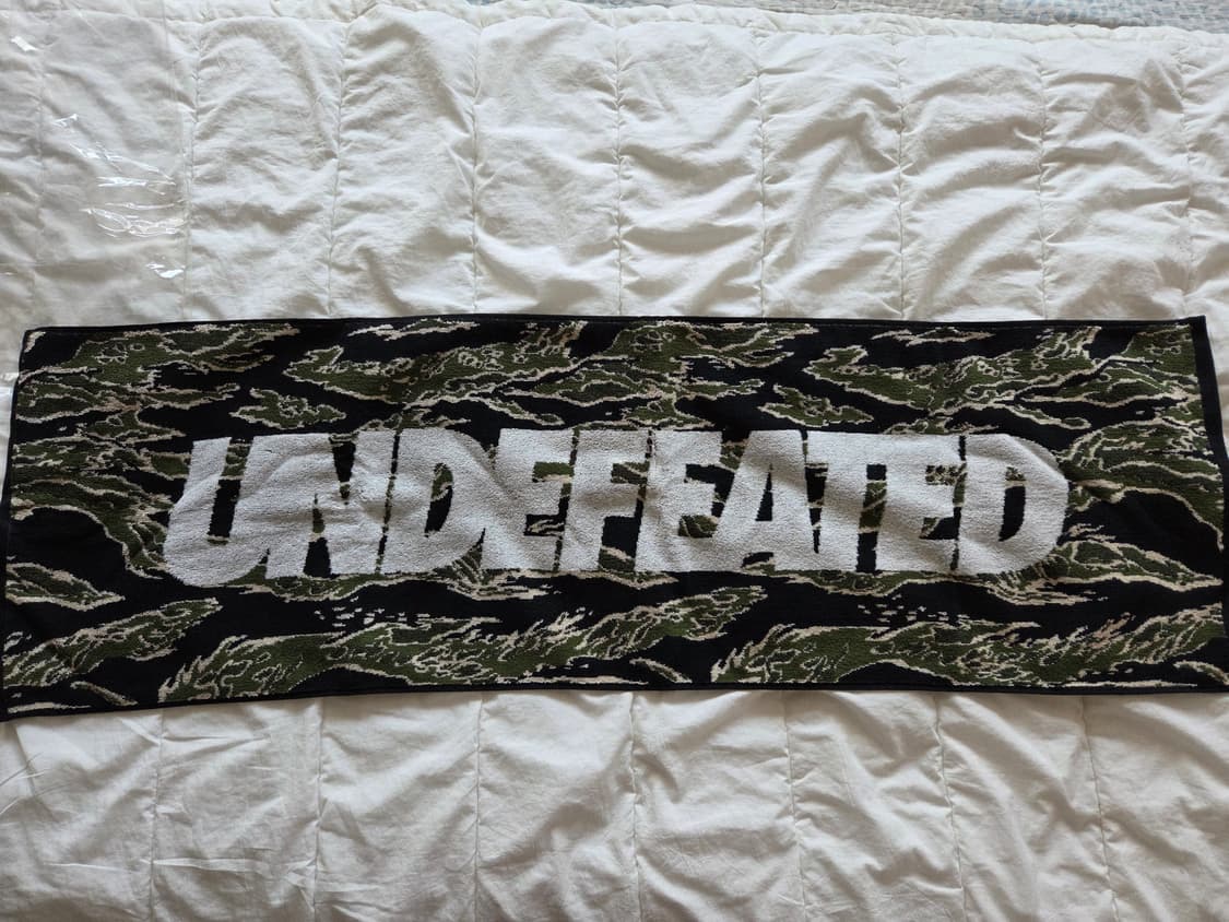 베이프 x 언디피티드 스포츠 타월 새상품 상품이미지1