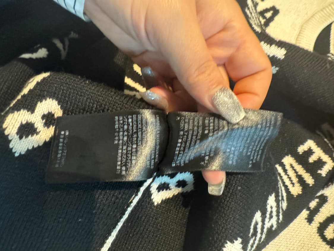 발렌시아가 올오버 로고 크루넥 아이보리 니트 L (정품) 상품이미지7