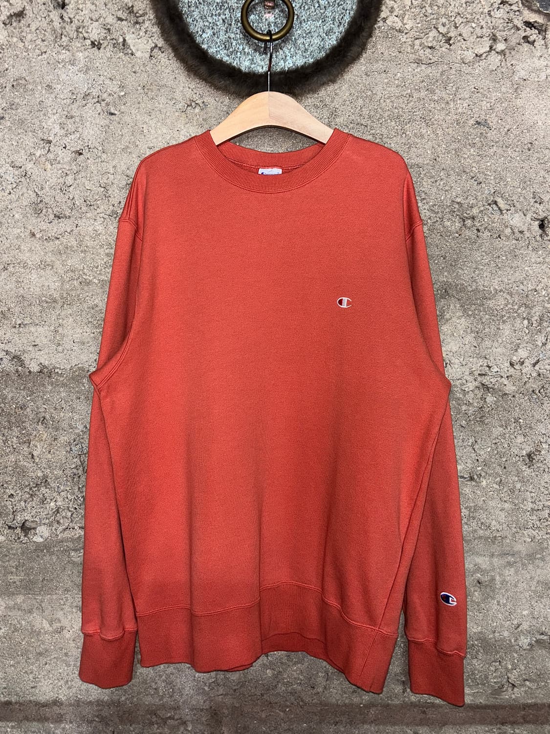 Champion 코랄 맨투맨 / Coral Sweatshirt 상품이미지1