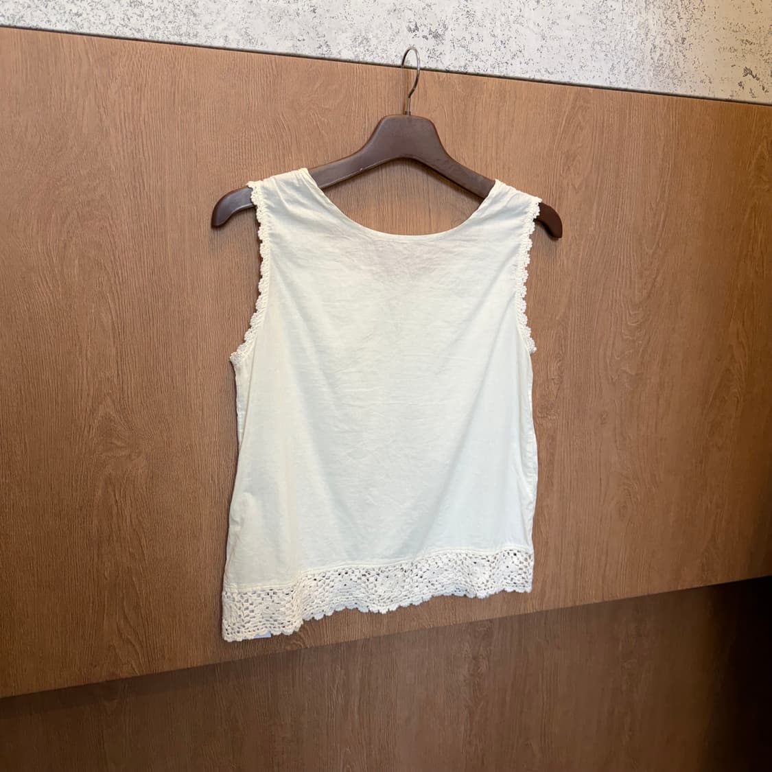 빈티지 슬리브리스 티셔츠 밑단 레이스 니트 배색 디테일 아이보리 상품이미지2