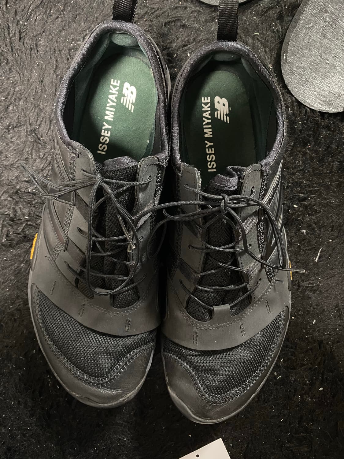 뉴발란스 이세이미야케 mt100 블랙 275 팝니다 상품이미지3