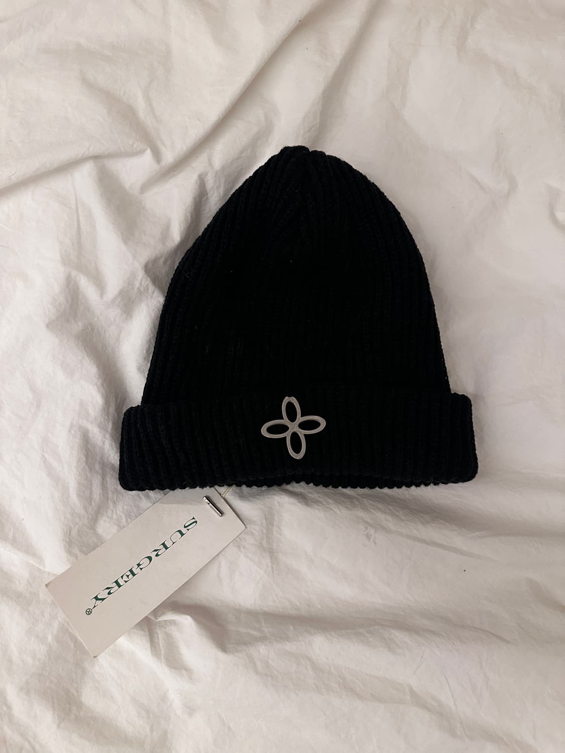 써저리 로고 비니 블랙 새상품 상품이미지1