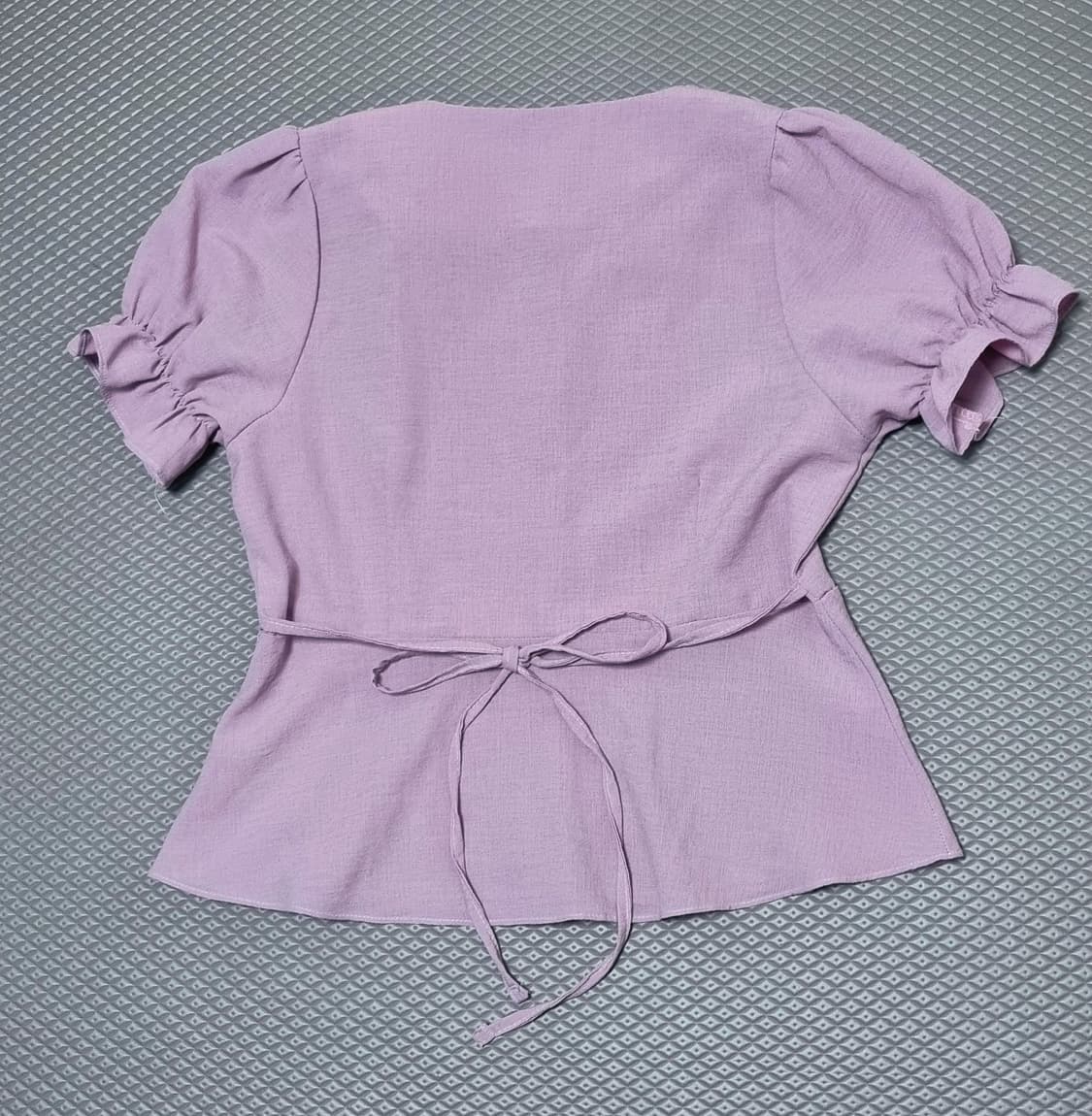 라벤더 브이넥 린넨 블라우스 상품이미지2