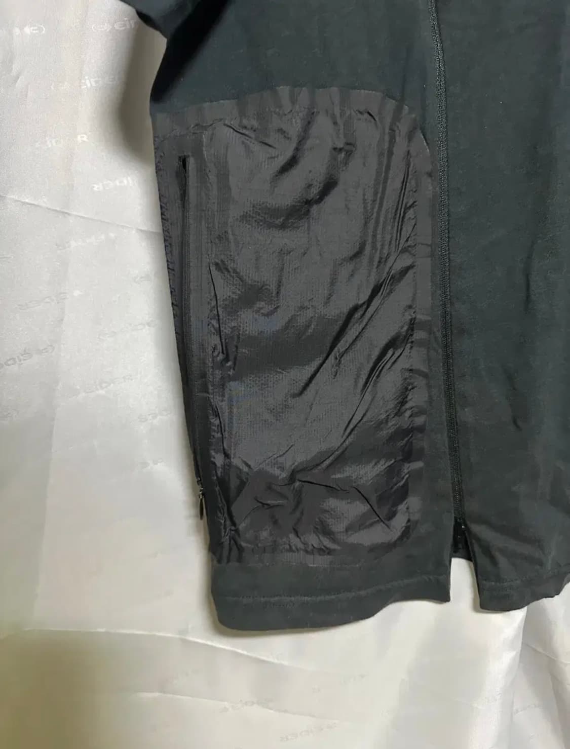 오클리 사무엘로스 지퍼 포켓 반팔 티셔츠 블랙 상품이미지2