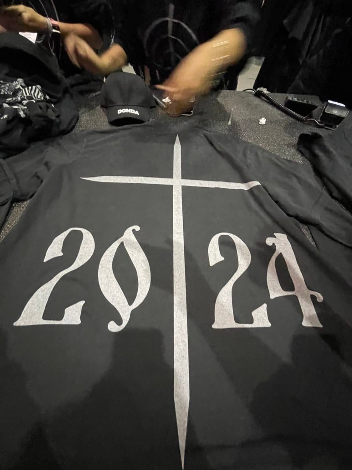 2024 donda merch 돈다 칸예 상품이미지1