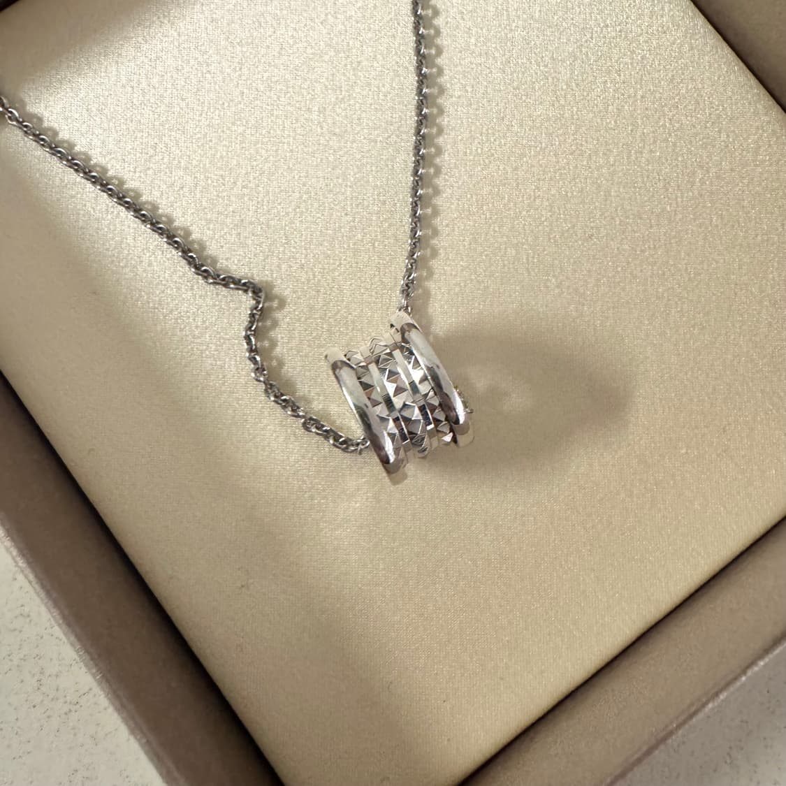 불가리 세이브더칠드런 목걸이 비제로원 실버 새상품급 상품이미지4