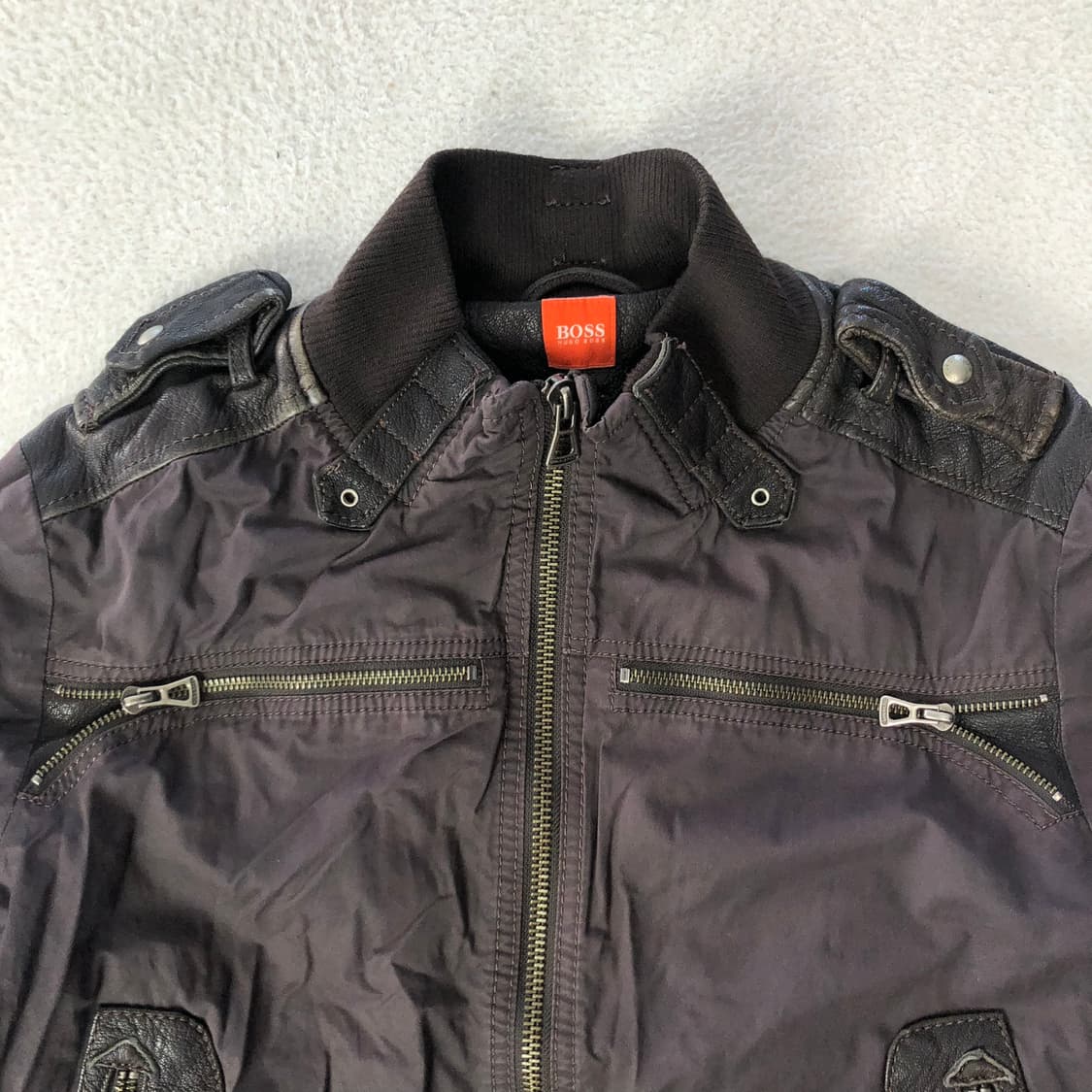 휴고보스 레더 디테일 자켓 상품이미지4