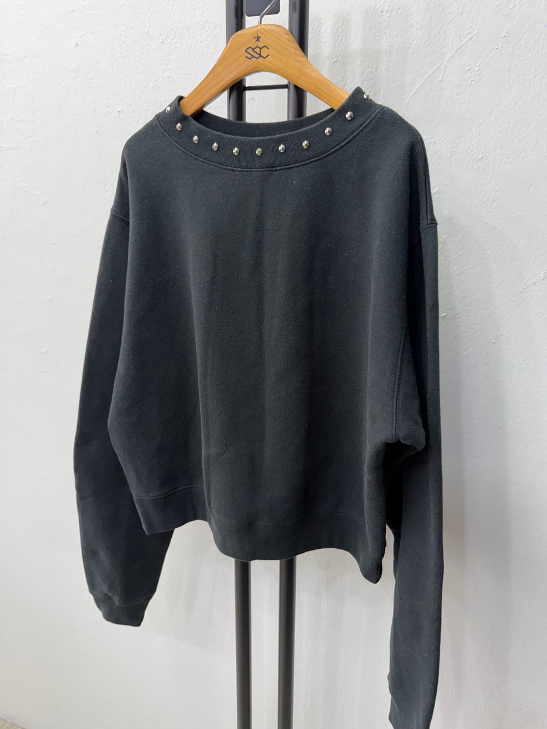 정품) 이로 한섬 오버핏 스터드 포인트 맨투맨 S  상품이미지4