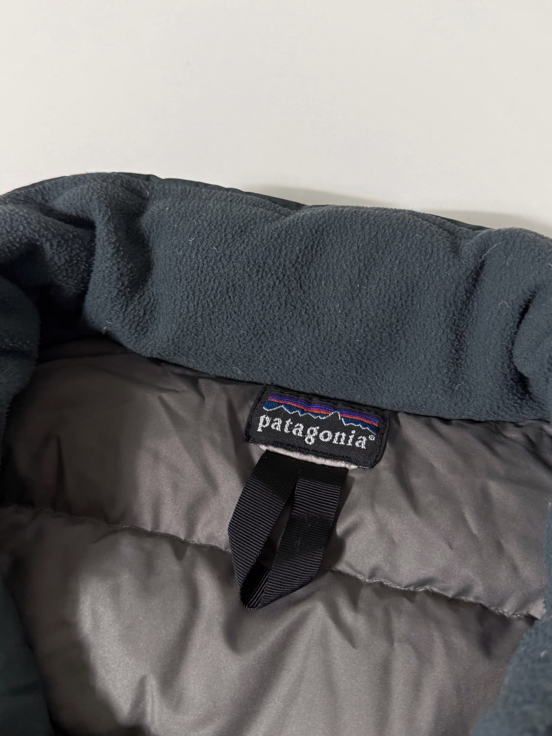 파타고니아 루즈핏 08's 딥그린 스텔스 다운 자켓 상품이미지7