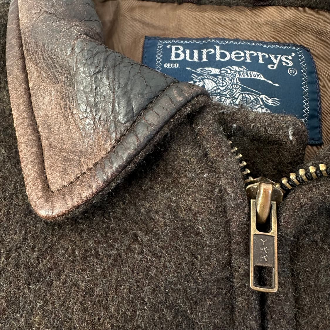 L 버버리 딥브라운 오버핏 레더카라넥 크롭 울자켓 상품이미지5