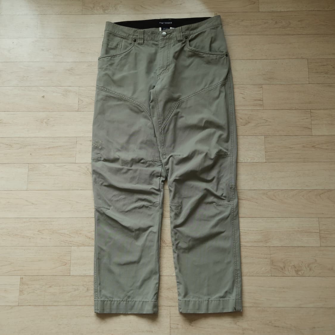 아크테릭스 카고 팬츠 상품이미지1