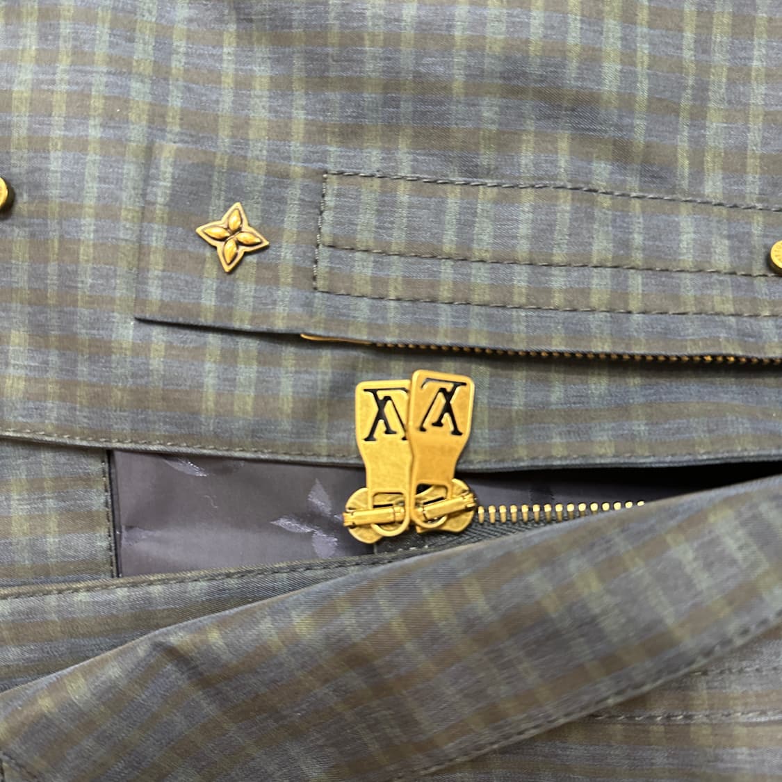 (54) 루이비통 프레피 후디드 파카 상품이미지6