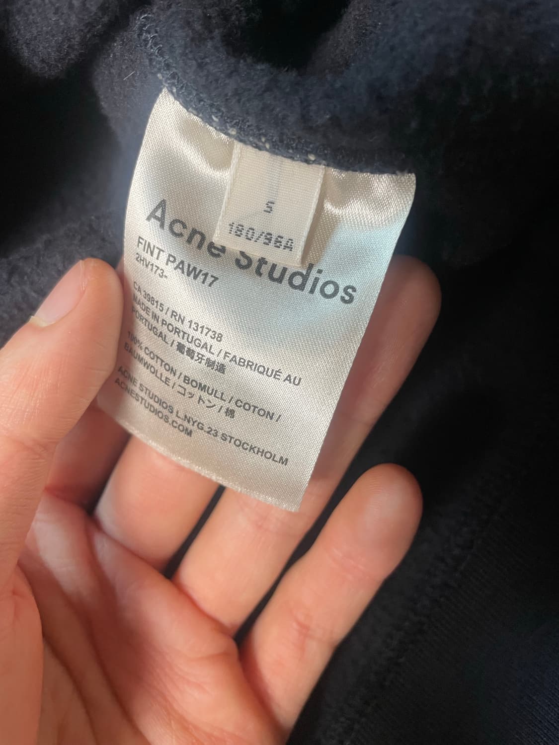 아크네 핀트 맨투맨s 상품이미지3